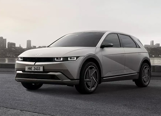 Hyundai представил россыпь новых автомобилей и предложил кнопки вместо экранов