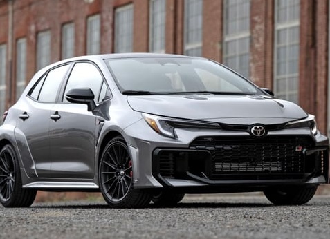 Заехал в автосалон Hyundai, за сколько продаёт последние Hyundai Solaris дилер?