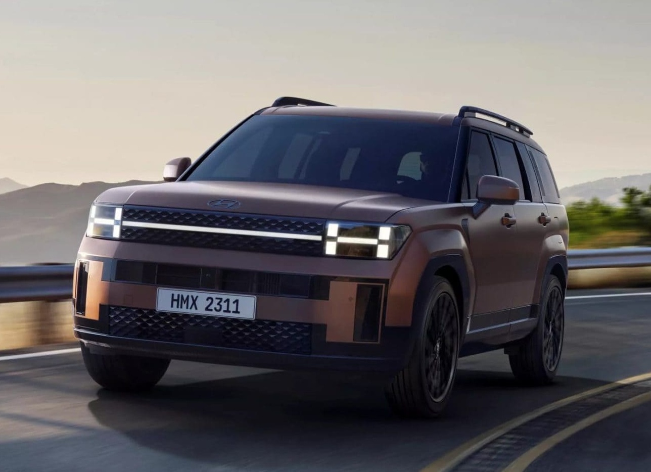 В России начали продавать Hyundai Santa Fe в новом кузове. Сколько он стоит?