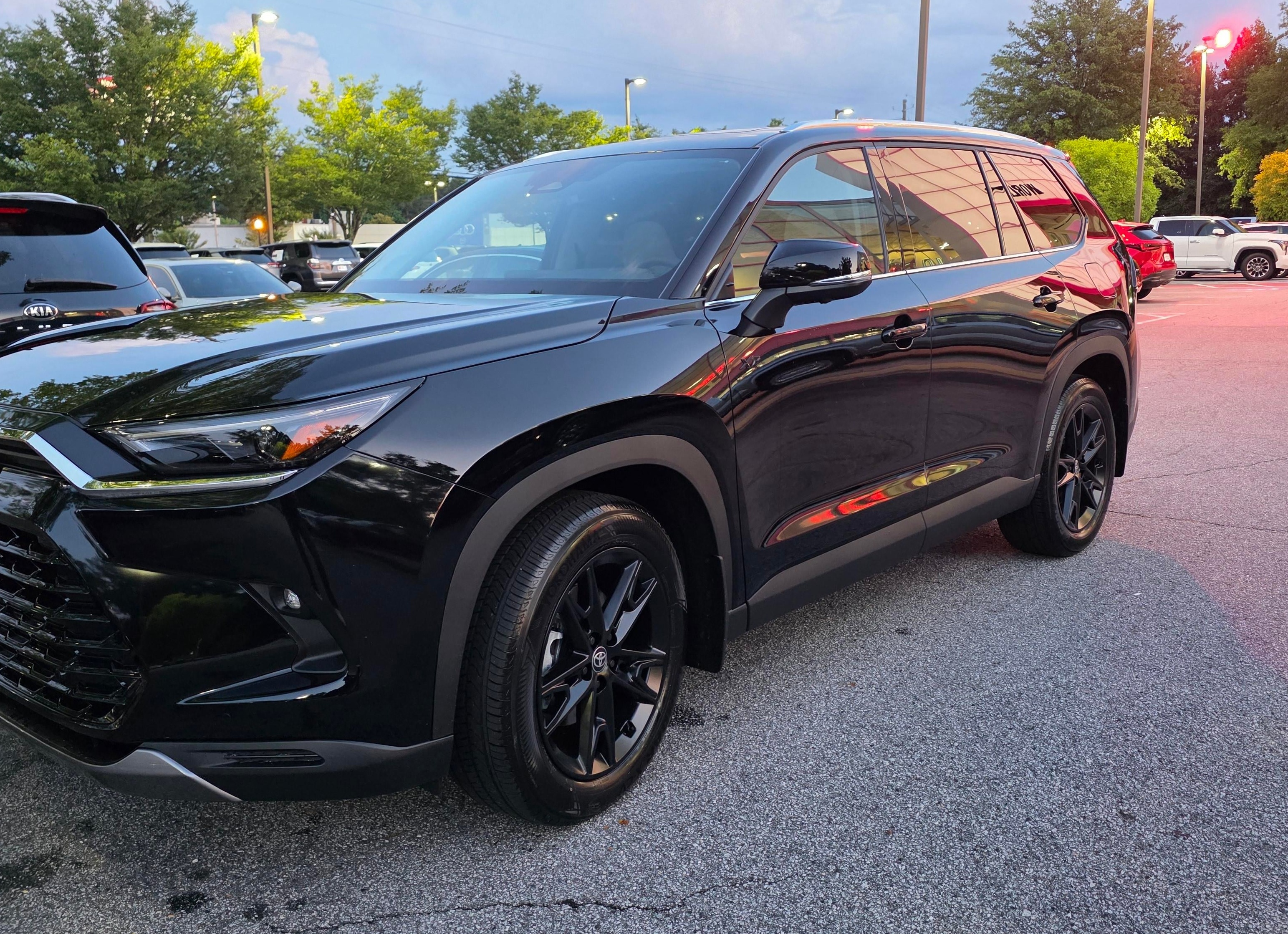 Автомобили Hyundai и Kia вернутся в Россию, но вы никогда не угадаете, под каким новым брендом!